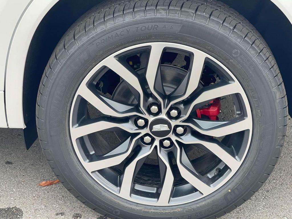 new 2025 Cadillac XT6 car, priced at $71,065