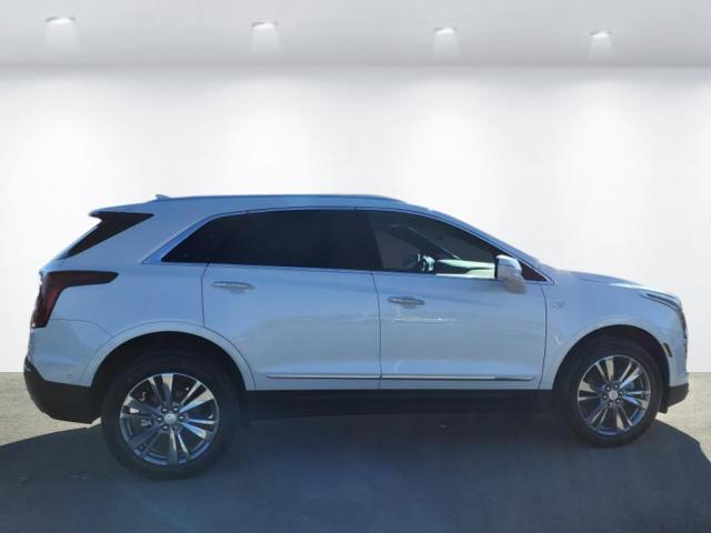 new 2025 Cadillac XT5 car, priced at $58,265