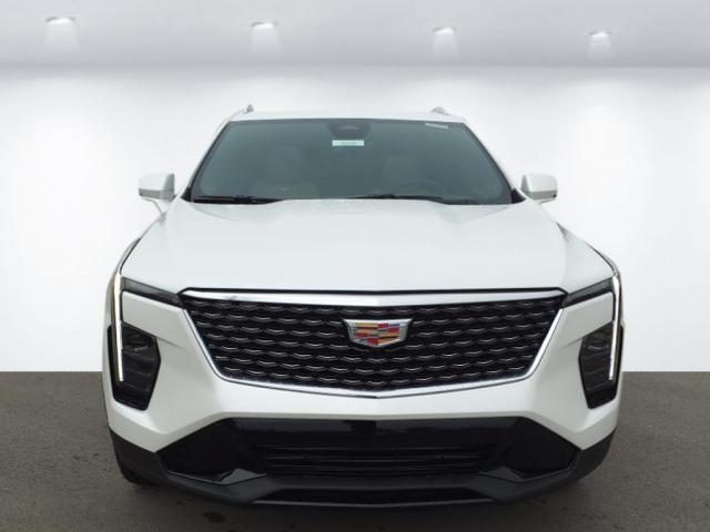 new 2025 Cadillac XT4 car, priced at $50,440