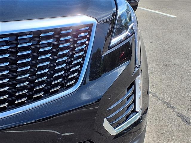 new 2025 Cadillac XT5 car, priced at $56,290
