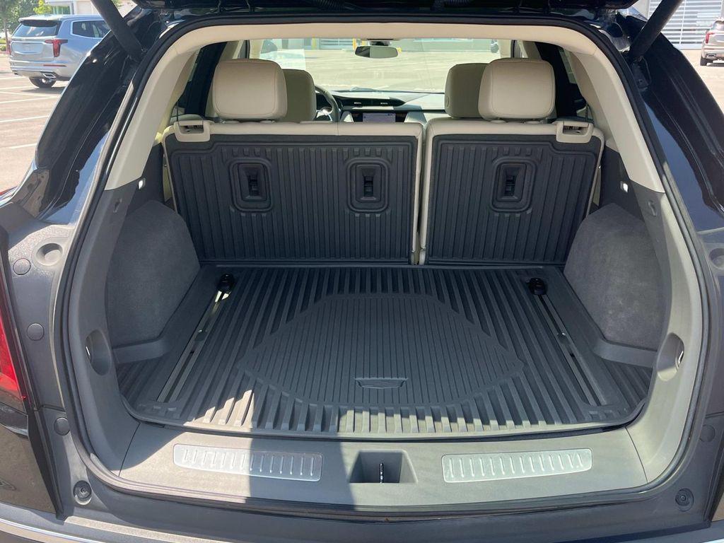 used 2022 Cadillac XT5 car, priced at $34,992