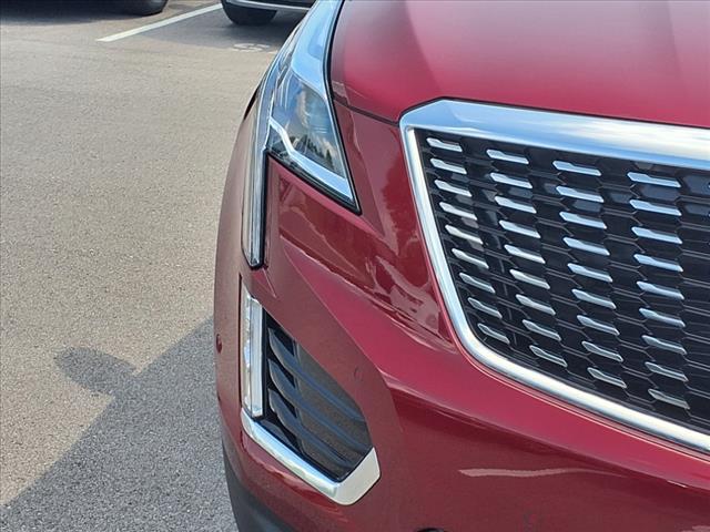used 2025 Cadillac XT5 car, priced at $48,990
