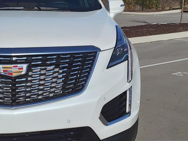 new 2025 Cadillac XT5 car, priced at $57,690