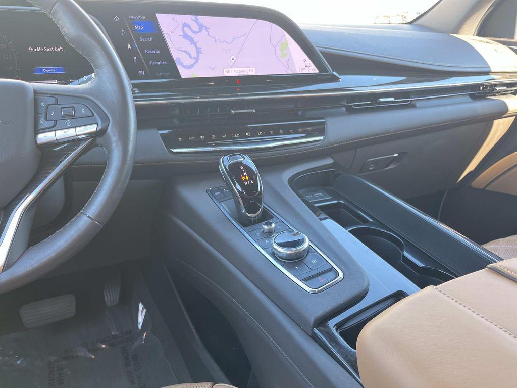used 2023 Cadillac Escalade ESV car, priced at $75,990