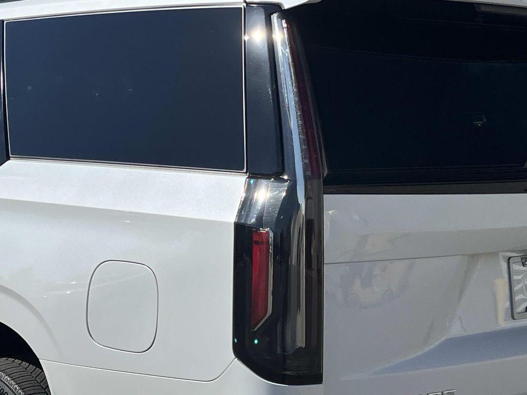 used 2023 Cadillac Escalade ESV car, priced at $75,990