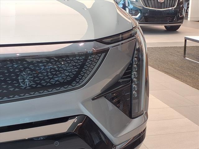 new 2025 Cadillac OPTIQ car, priced at $56,215