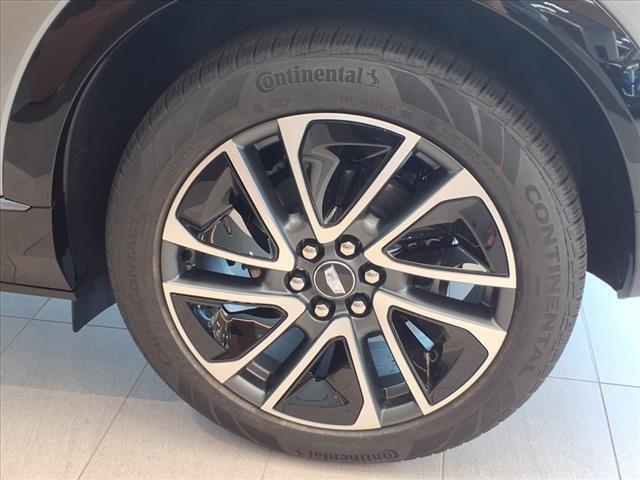 new 2025 Cadillac OPTIQ car, priced at $56,215