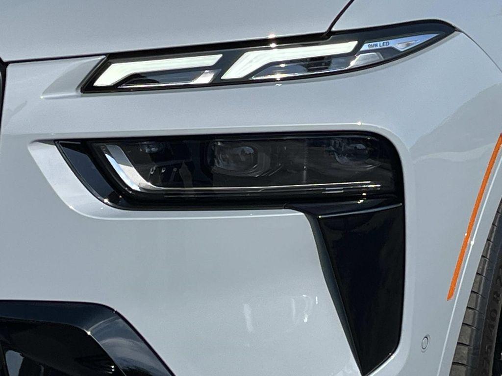 used 2025 BMW X7 car, priced at $99,990