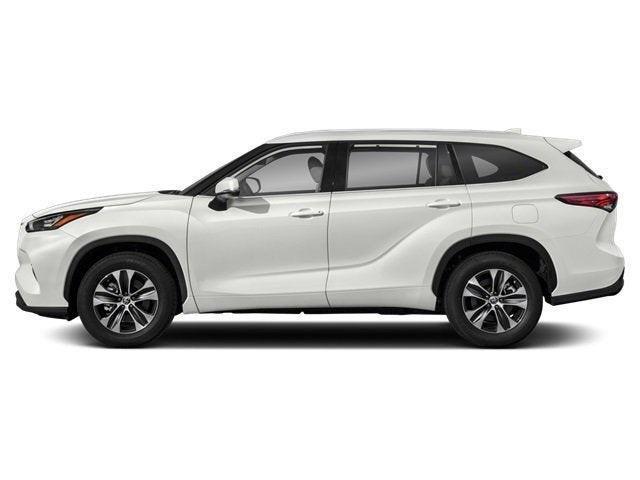 used 2022 Toyota Highlander car, priced at $43,007