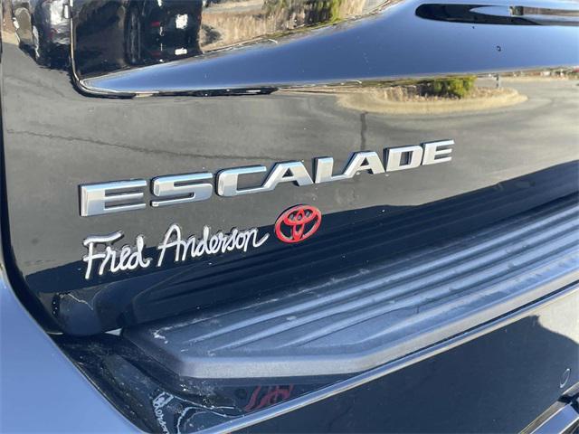 used 2022 Cadillac Escalade ESV car, priced at $58,741