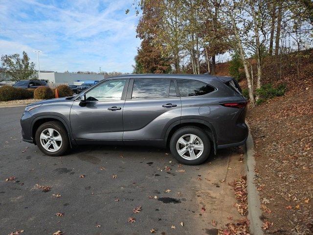 used 2024 Toyota Highlander car, priced at $40,457