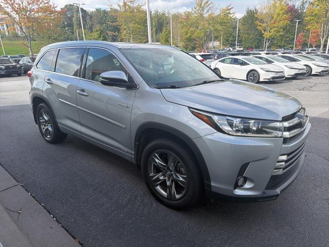 used 2017 Toyota Highlander Hybrid car, priced at $24,237