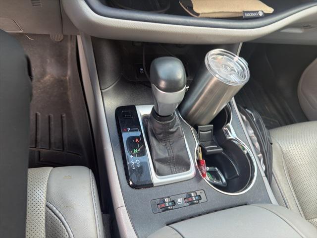 used 2017 Toyota Highlander Hybrid car, priced at $24,237