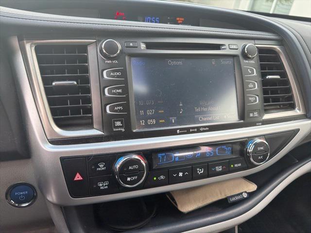 used 2017 Toyota Highlander Hybrid car, priced at $24,237
