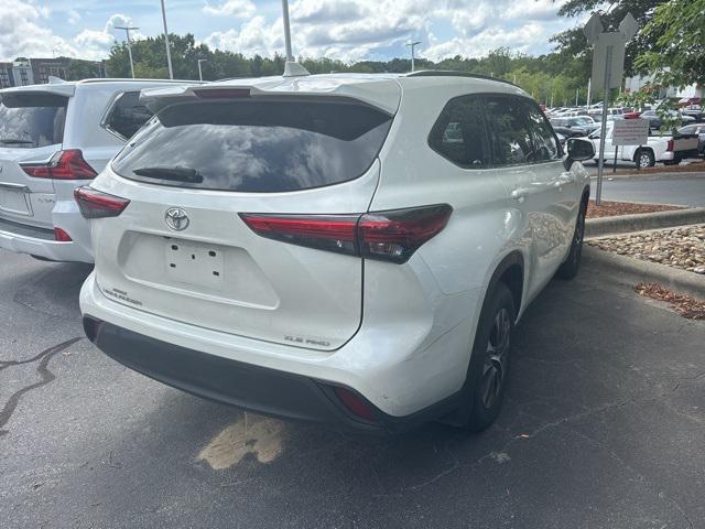 used 2021 Toyota Highlander car, priced at $39,037
