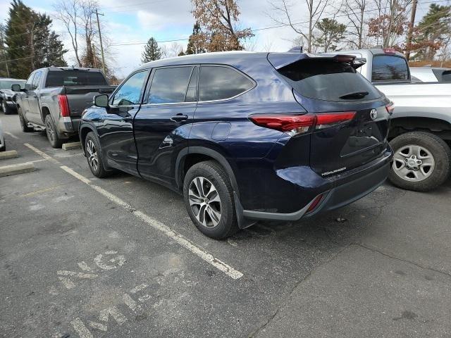 used 2022 Toyota Highlander car, priced at $37,624