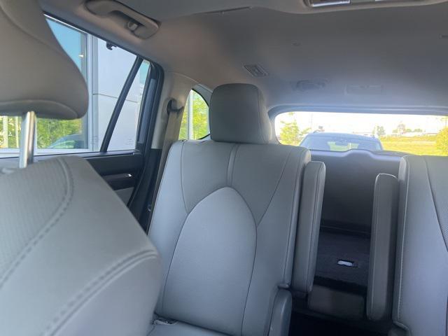 used 2021 Toyota Highlander Hybrid car, priced at $34,932