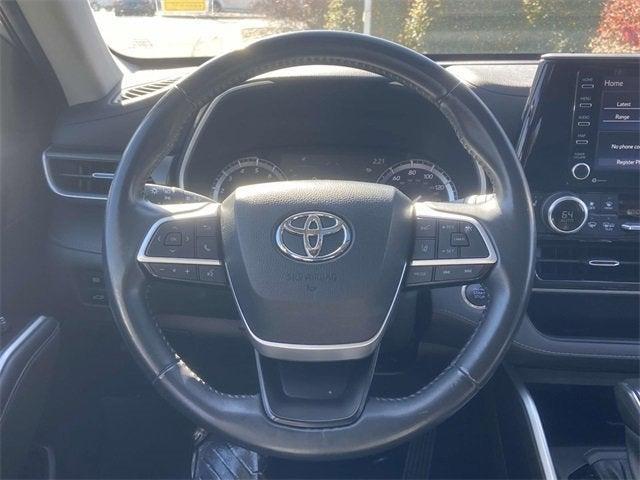 used 2022 Toyota Highlander car, priced at $36,151