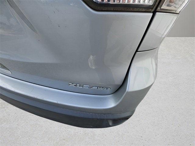 used 2018 Toyota Highlander car, priced at $21,381