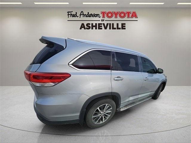 used 2018 Toyota Highlander car, priced at $21,381