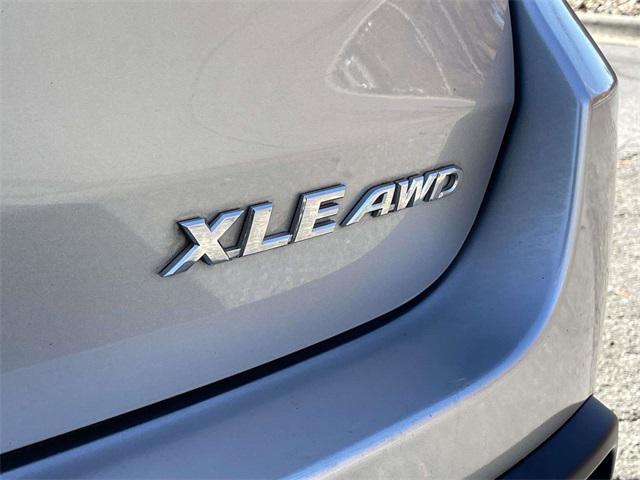 used 2018 Toyota Highlander car, priced at $20,703