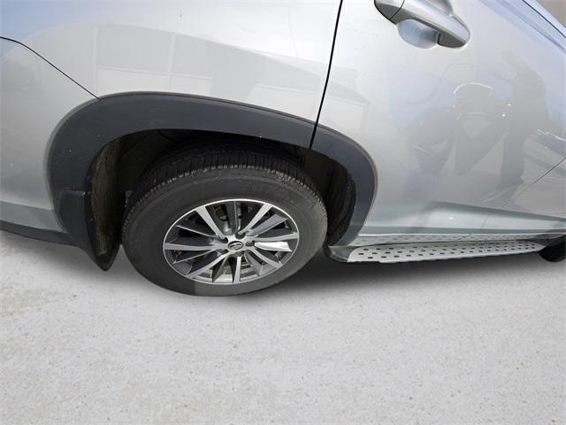 used 2018 Toyota Highlander car, priced at $21,381