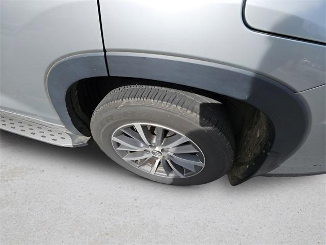 used 2018 Toyota Highlander car, priced at $21,381