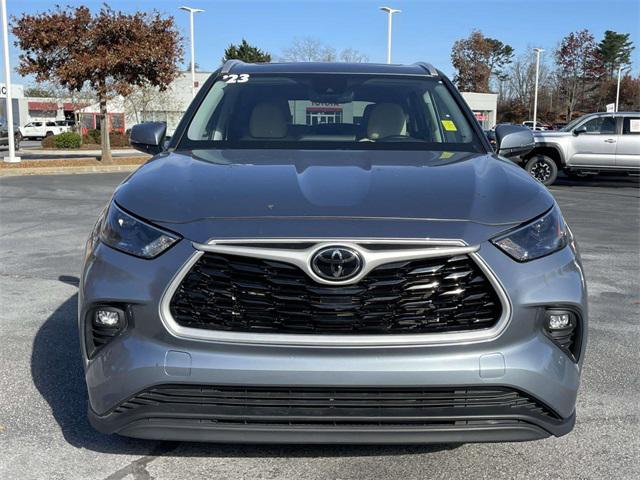 used 2023 Toyota Highlander car, priced at $36,220