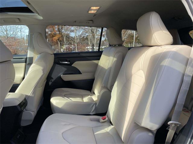 used 2023 Toyota Highlander car, priced at $36,220