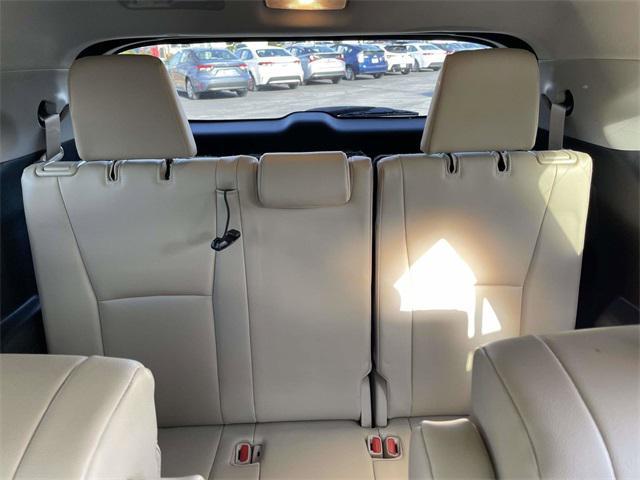 used 2023 Toyota Highlander car, priced at $36,220