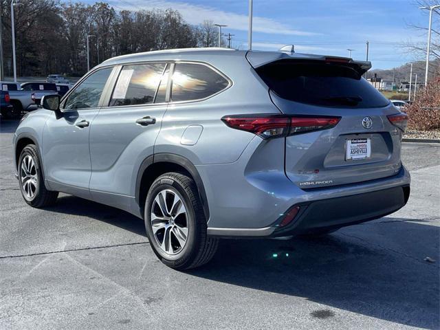 used 2023 Toyota Highlander car, priced at $36,220