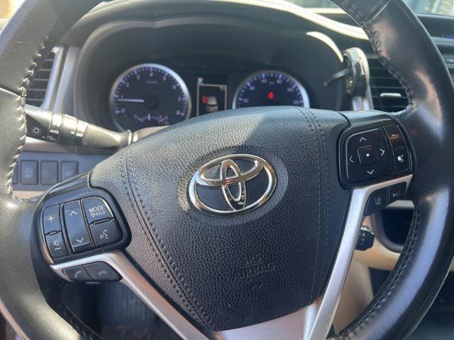 used 2019 Toyota Highlander car, priced at $24,530
