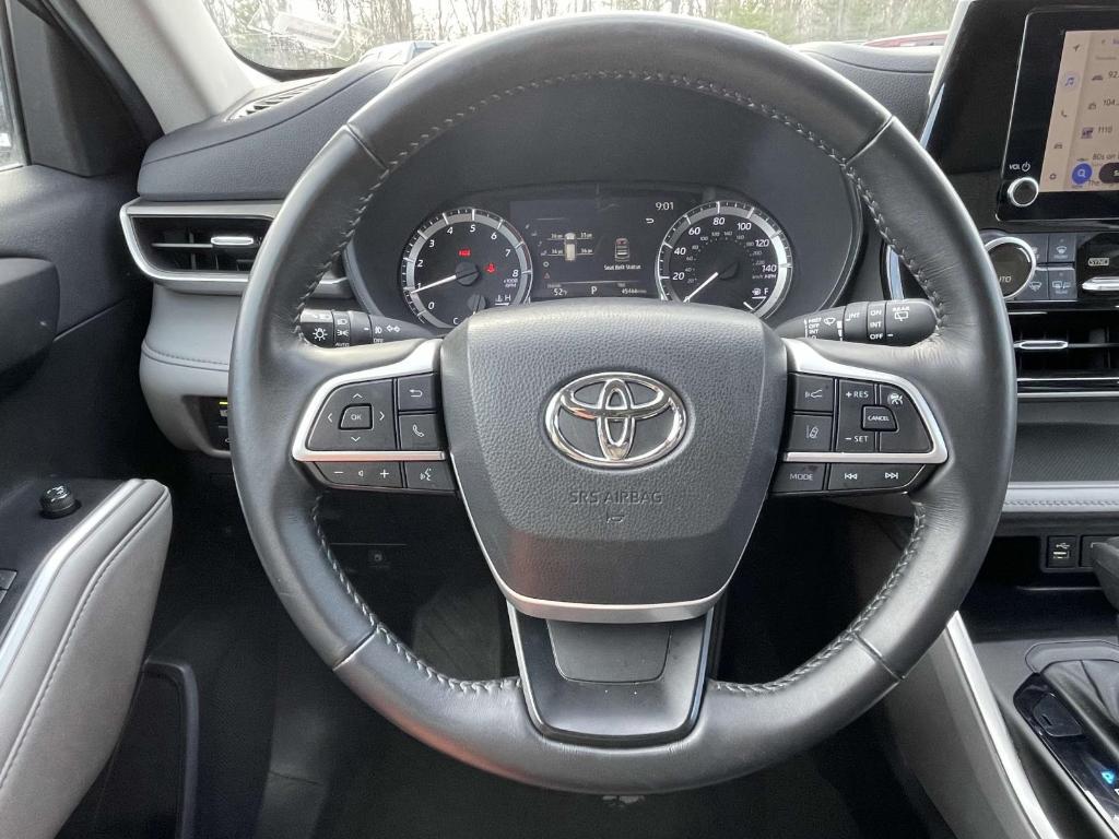 used 2023 Toyota Highlander car, priced at $31,775