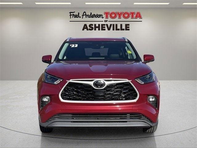 used 2022 Toyota Highlander car, priced at $33,656