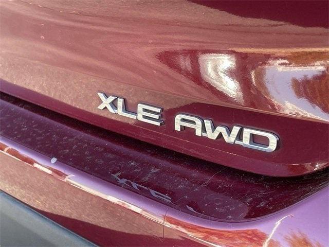 used 2022 Toyota Highlander car, priced at $33,656