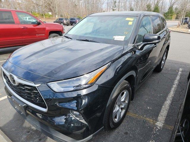 used 2022 Toyota Highlander car, priced at $29,919