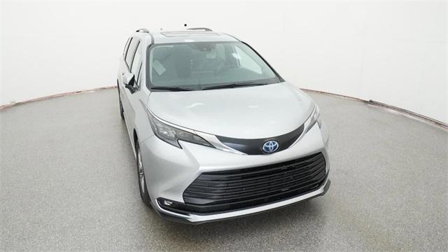 new 2025 Toyota Sienna car, priced at $50,125