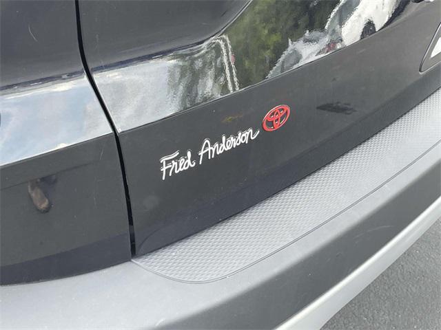 used 2022 Ford Escape car, priced at $19,386
