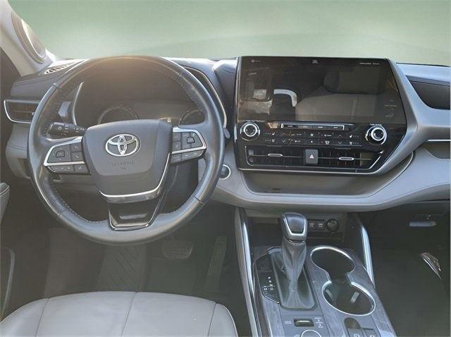 used 2021 Toyota Highlander car, priced at $32,965