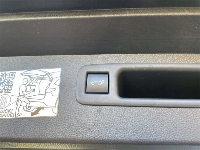 used 2021 Toyota Highlander car, priced at $32,194