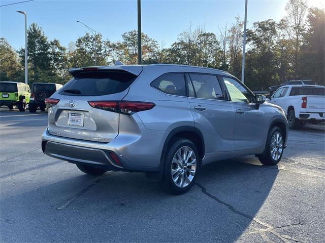 used 2021 Toyota Highlander car, priced at $32,194