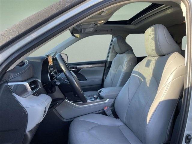 used 2021 Toyota Highlander car, priced at $32,965