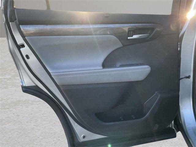 used 2021 Toyota Highlander car, priced at $32,965