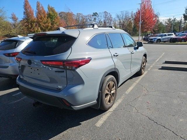 used 2022 Toyota Highlander Hybrid car, priced at $46,519