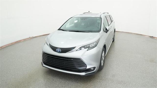 new 2025 Toyota Sienna car, priced at $50,125