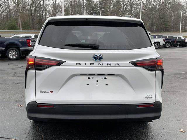 used 2022 Toyota Sienna car, priced at $37,509