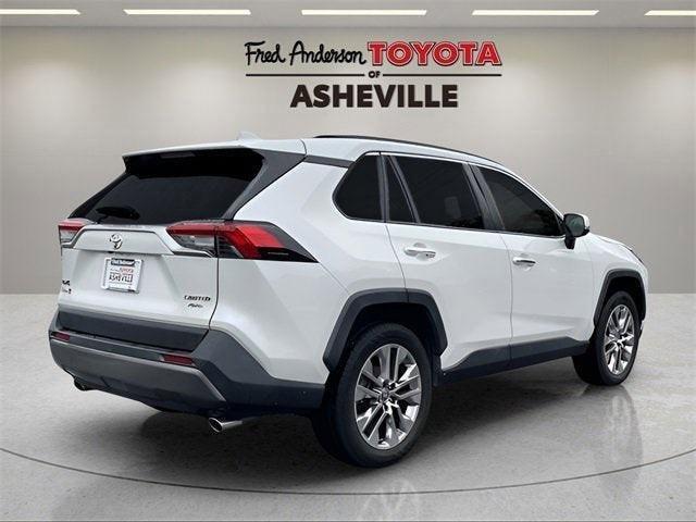 used 2020 Toyota RAV4 car, priced at $26,557