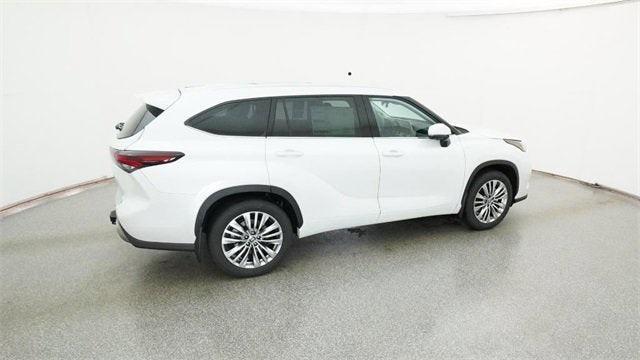 new 2026 Toyota Highlander car, priced at $57,724