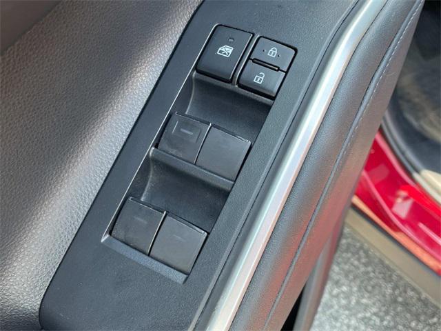 used 2022 Toyota Highlander car, priced at $38,815