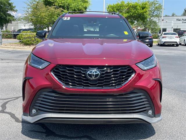 used 2022 Toyota Highlander car, priced at $38,815